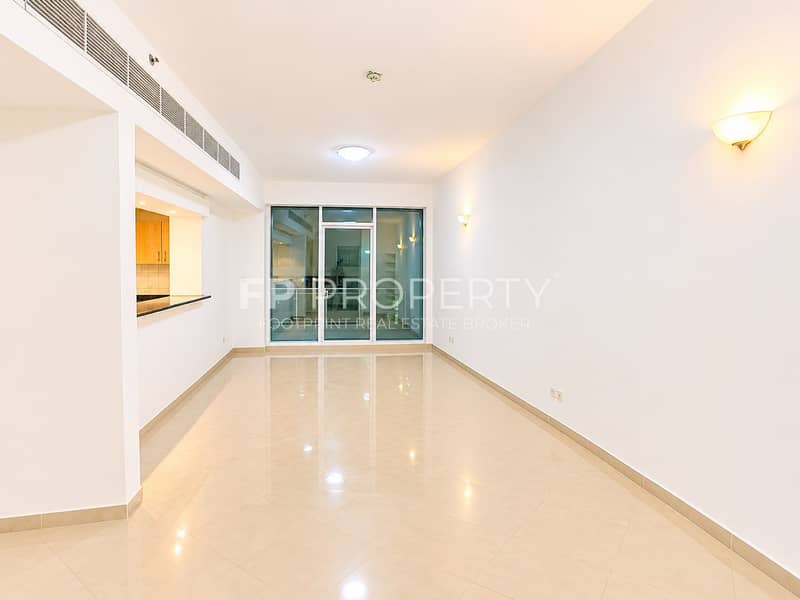 6 Bright Modern Apartment Interior. png