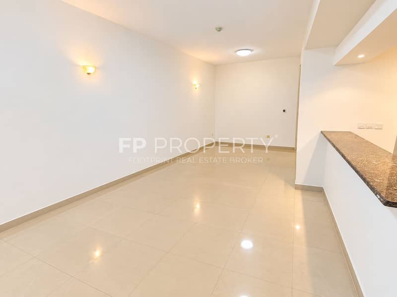 8 Bright Empty Modern Apartment Interior. png