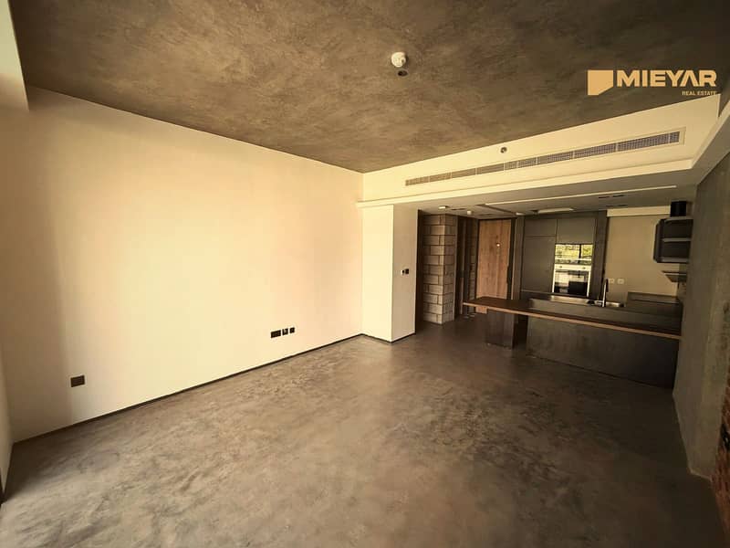 5 12_living_room_sunset_strong. jpg