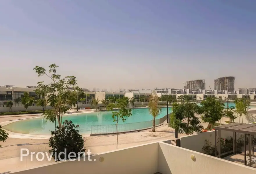 6BR Luxury Villa | Vacant | Exceptional Value