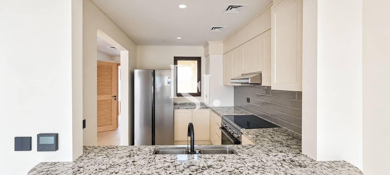 7 kitchen_listing_2K_2048px. png