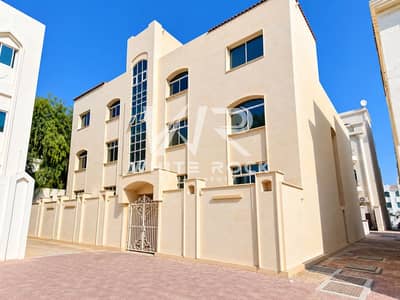 10+ Camere Building in vendita a Hadbat Al Zaafran, Abu Dhabi - Edificio a Hadbat Al Zaafran, 10 camere da letto, 8000000 AED - 17027518