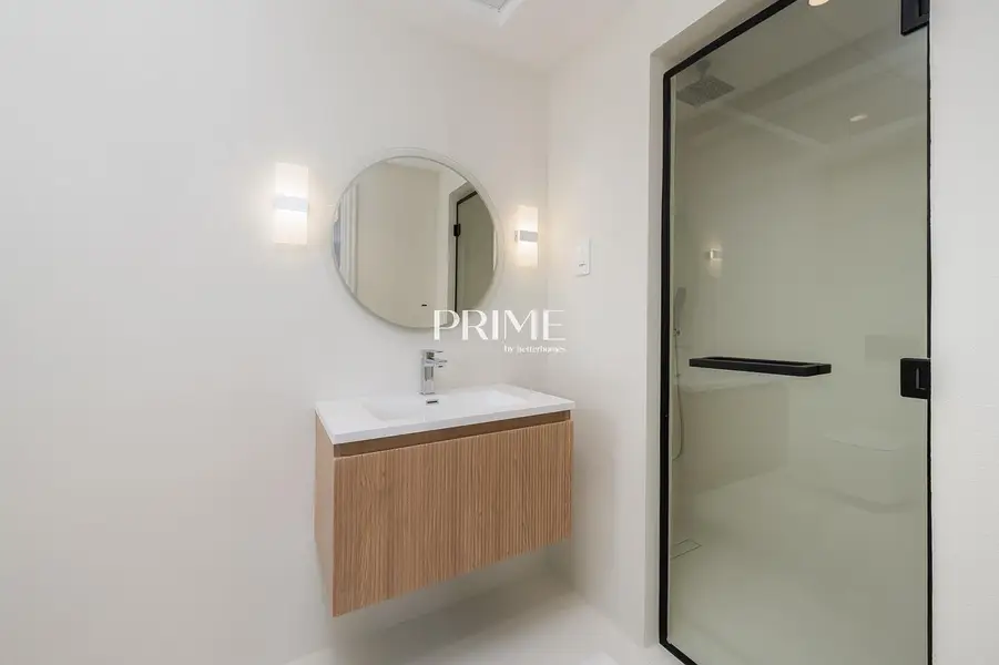 FULL LAKE VIEW | UPGRADED | RENT OR SALE | HATTAN