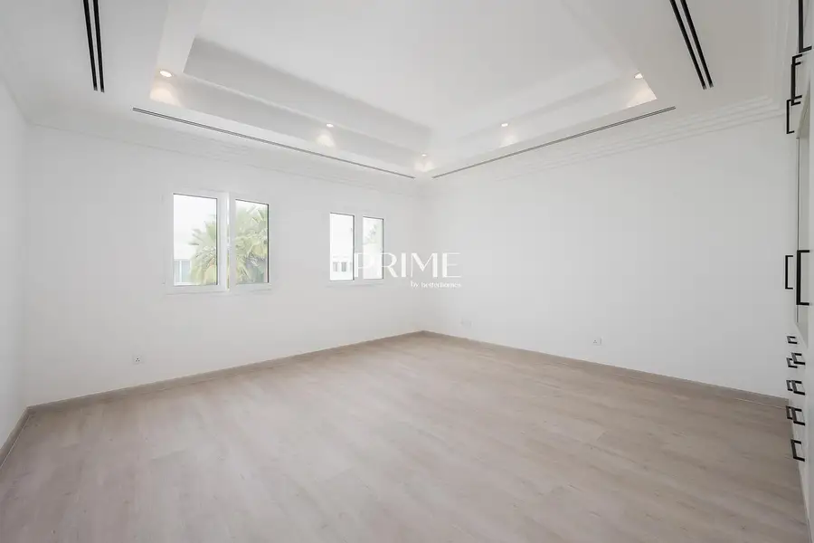 FULL LAKE VIEW | UPGRADED | RENT OR SALE | HATTAN