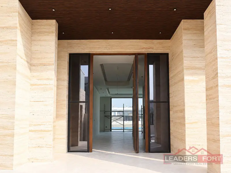 Prestigious 6BR Villa + Maid & Driver Room