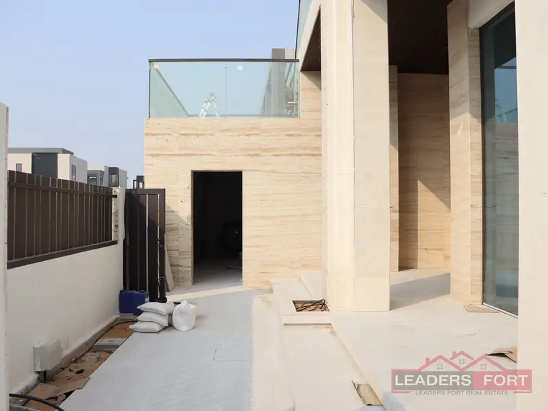 Prestigious 6BR Villa + Maid & Driver Room