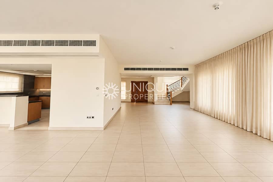 位于朱美拉公园社区,第9区 4 卧室的别墅 450000 AED - 17027837 位于朱美拉公园社区,第9区 4 卧室的别墅 450000 AED - 17027837