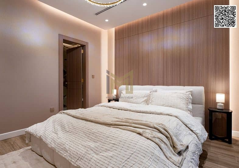 8 Bedroom. jpeg