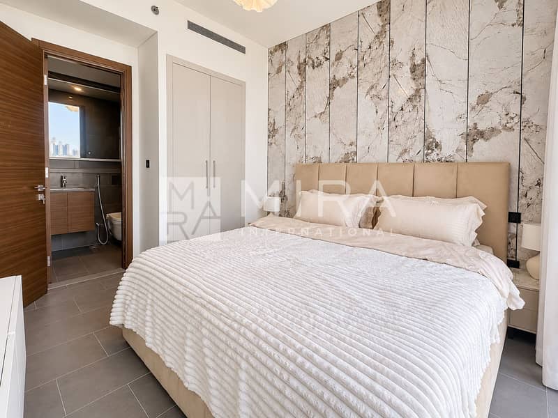 3 Modern Bedroom with Marble Accent Wall