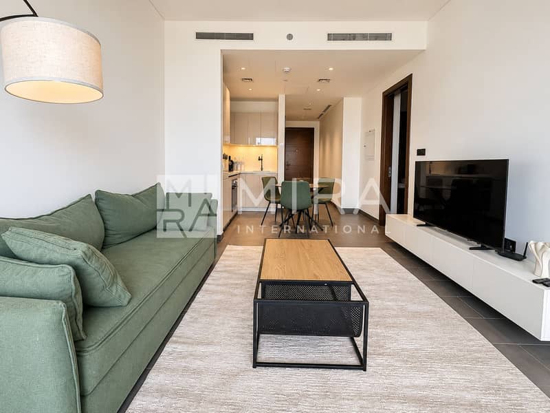 5 Modern Green-Toned Apartment Interior
