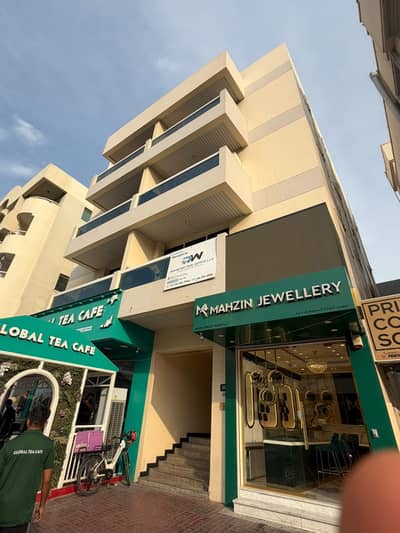 Building in vendita a Al Karama, Dubai - a6a52092-29ac-4a91-bf2d-4dea62698cb1. jpg
