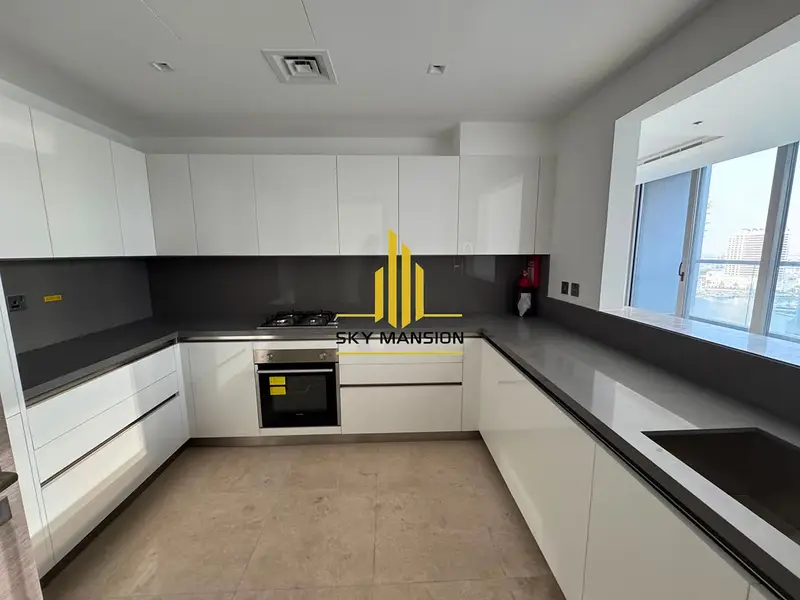 Spacious 2BR Apartment | Canal & Pool Views | The Sterling East, Business Bay