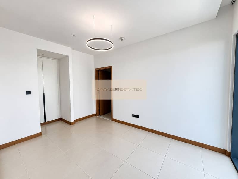 8 Bright natural empty bedroom. png