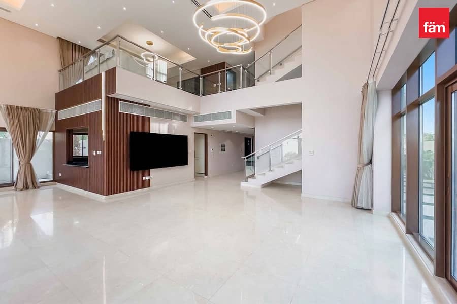 Corner Villa | Single Row | Park & Skyline View Corner Villa | Single Row | Park & Skyline View