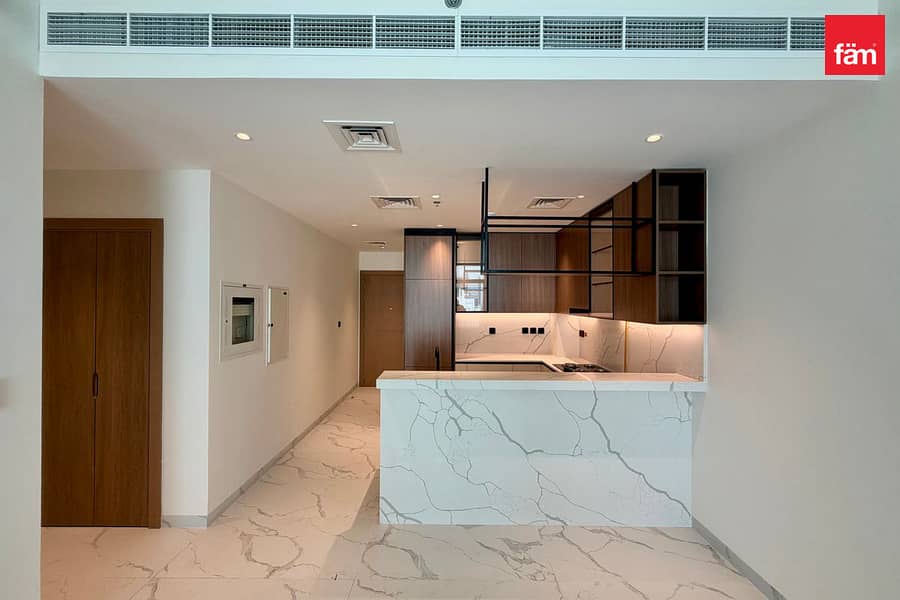 Brand New | Vacant | Premium Finishing Brand New | Vacant | Premium Finishing