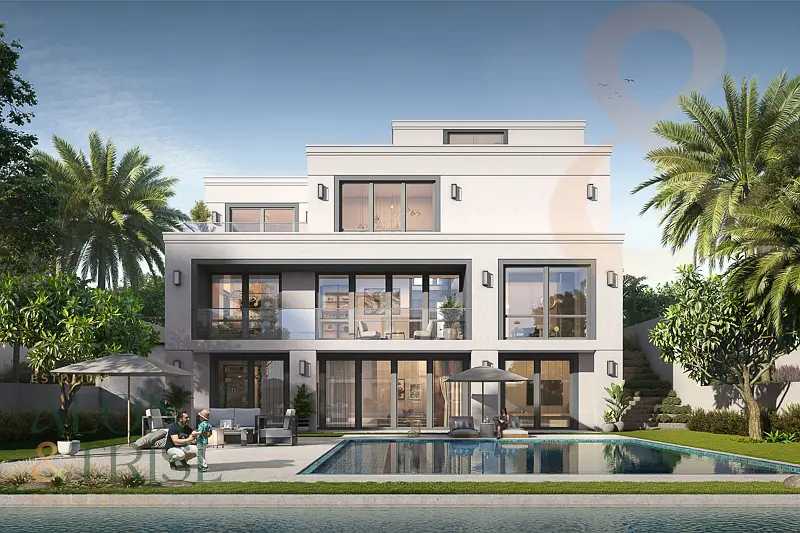 Corner Villa | On The Canal | Single Row