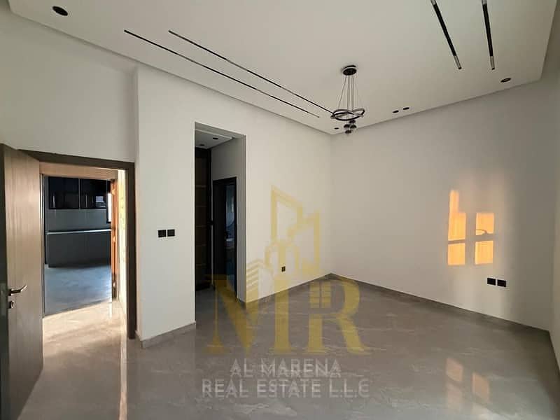 12 876350200-800x600. jpeg