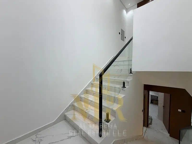 17 875654424-800x600. webp