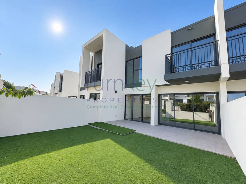 Sunlit Modern Townhouse Backyard. png Sunlit Modern Townhouse Backyard. png