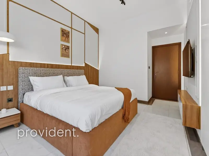 Upgraded | Furnished | Polo View | Large Plot