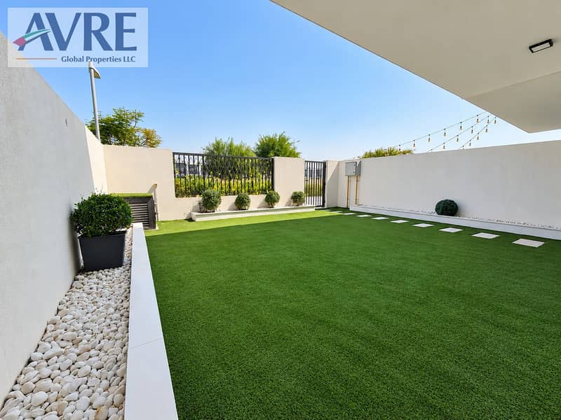 5 Modern Minimalist Courtyard Garden. png