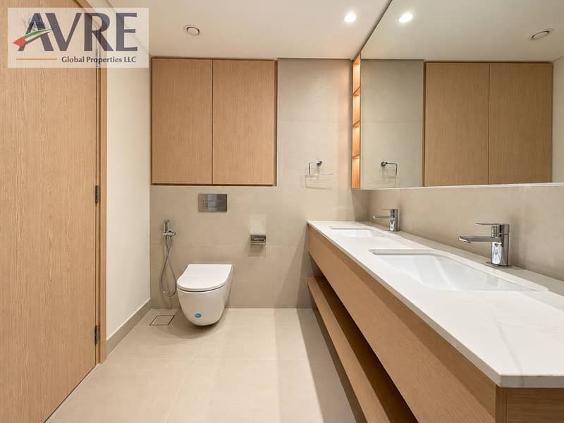 13 Modern Minimalist Double-Vanity Bathroom. png