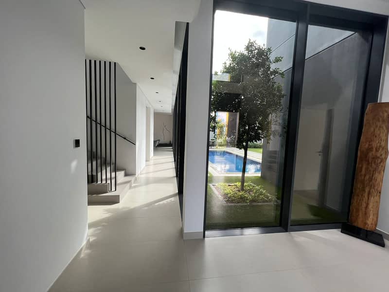 12 011-011-475bd7682c92e114. jpg