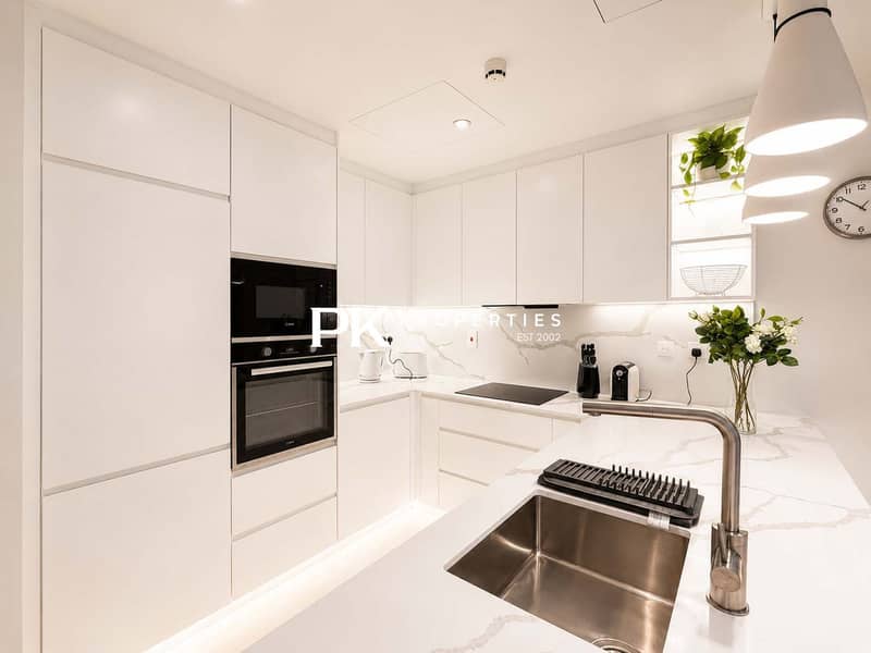 9 Elegant 3BR Apartment in Dubai Greens with Garden View