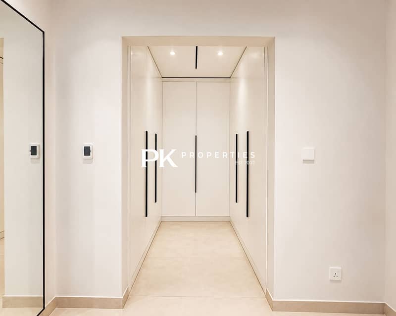 14 Elegant 3BR Apartment in Dubai Greens with Garden View