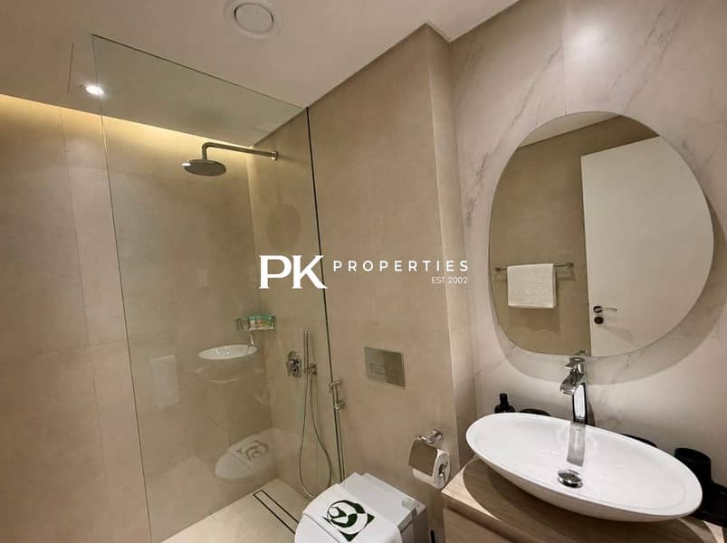 19 Elegant 3BR Apartment in Dubai Greens with Garden View