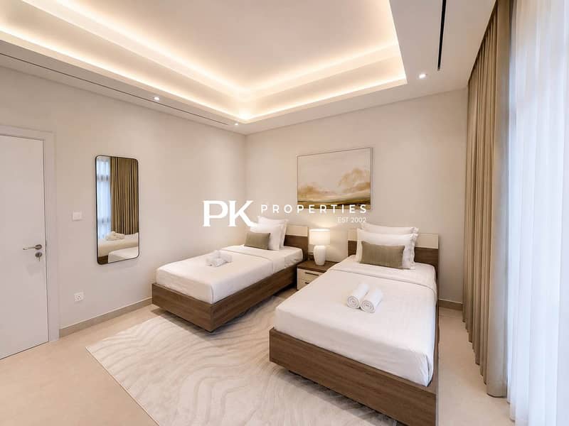 20 Elegant 3BR Apartment in Dubai Greens with Garden View