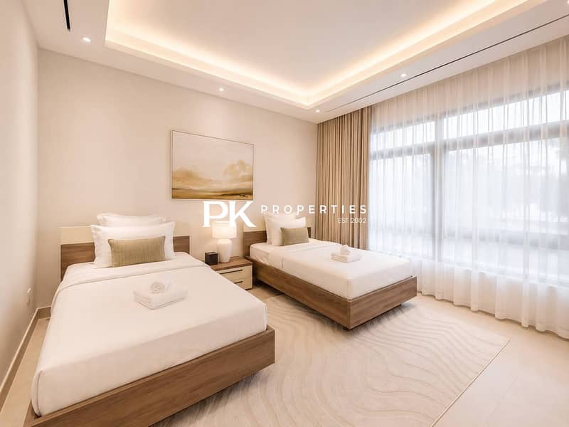 21 Elegant 3BR Apartment in Dubai Greens with Garden View