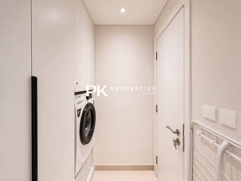 24 Elegant 3BR Apartment in Dubai Greens with Garden View