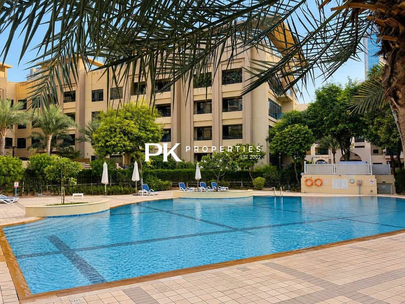 15 Spacious Apartment in Dubai with Patio