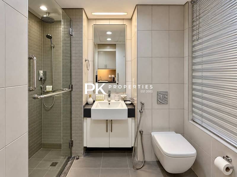18 Newly Renovated Burj View Luxury Studio