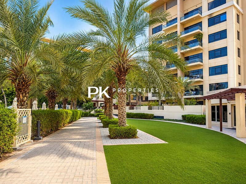 21 Spacious Apartment in Dubai with Patio