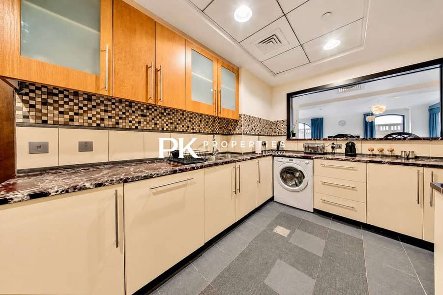 12 Luxury JBR Apartment: Beachfront Bliss & Stunning Views!