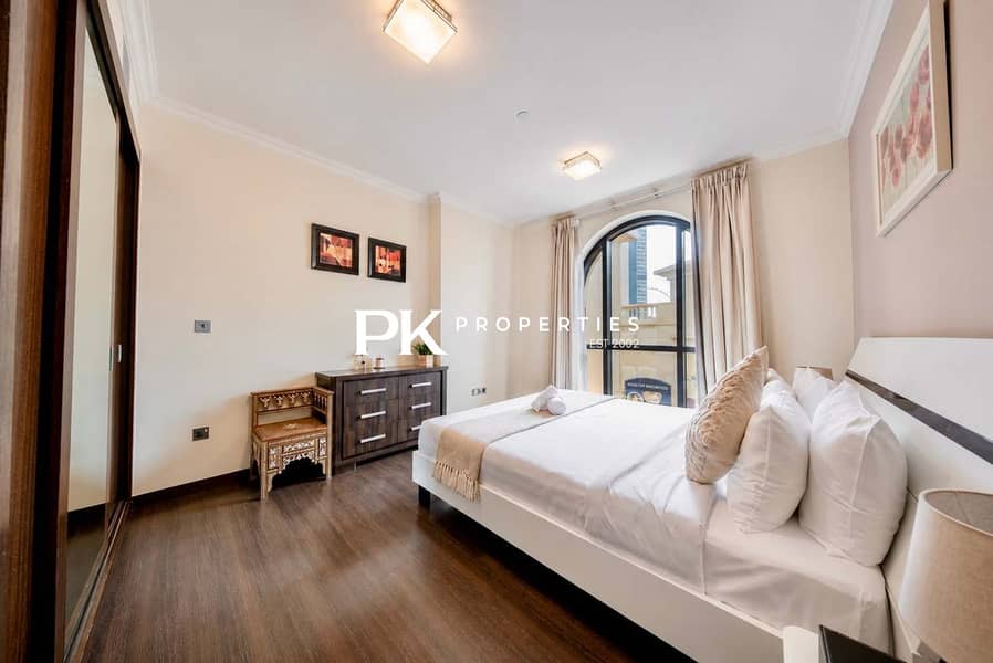 16 Luxury JBR Apartment: Beachfront Bliss & Stunning Views!