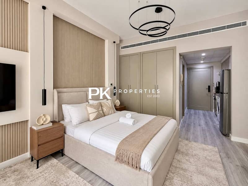 5 Stylish Upgraded Studio with Balcony in The Greens l Pool a