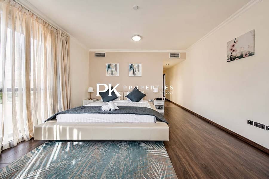 21 Luxury JBR Apartment: Beachfront Bliss & Stunning Views!