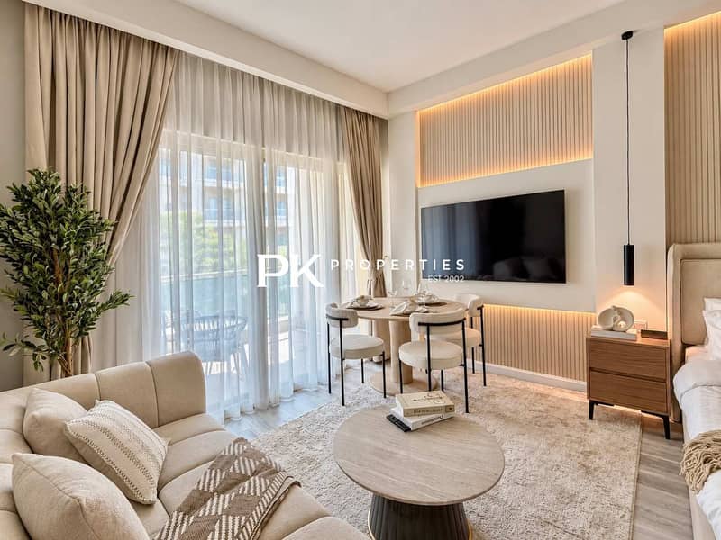 9 Stylish Upgraded Studio with Balcony in The Greens l Pool a