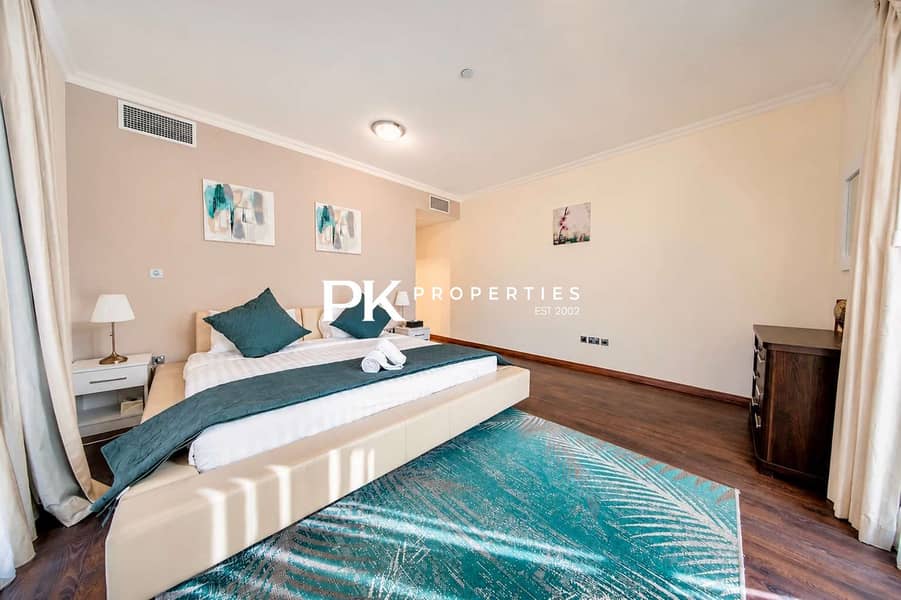22 Luxury JBR Apartment: Beachfront Bliss & Stunning Views!