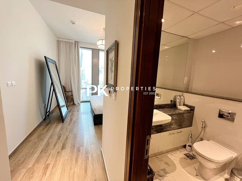 15 Dubai Noora Tower: Canal View Apt w/ Gym & Pool