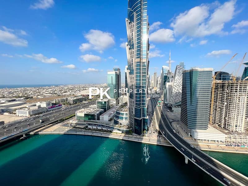 26 Dubai Noora Tower: Canal View Apt w/ Gym & Pool