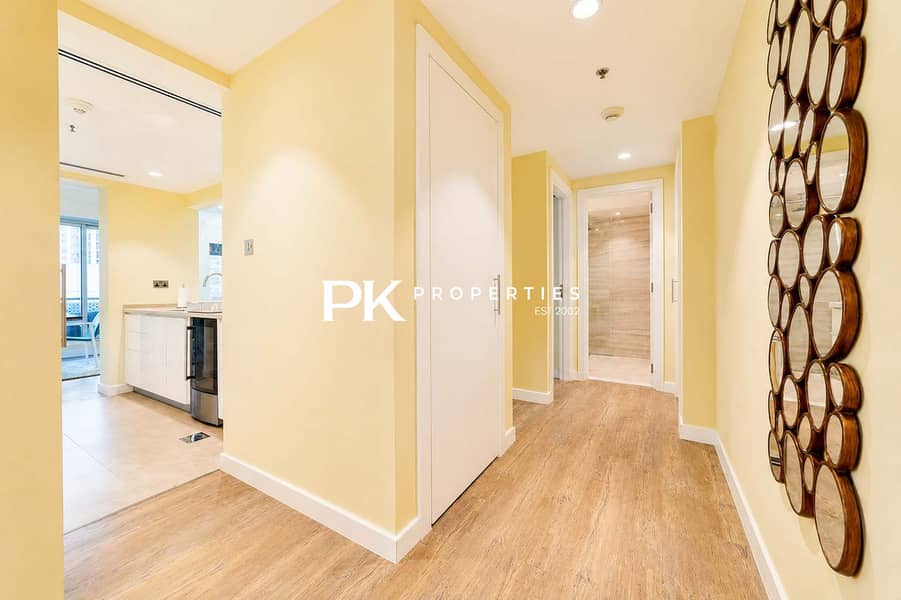 11 Dubai Marina 1BR Apartment with Gym & Pool