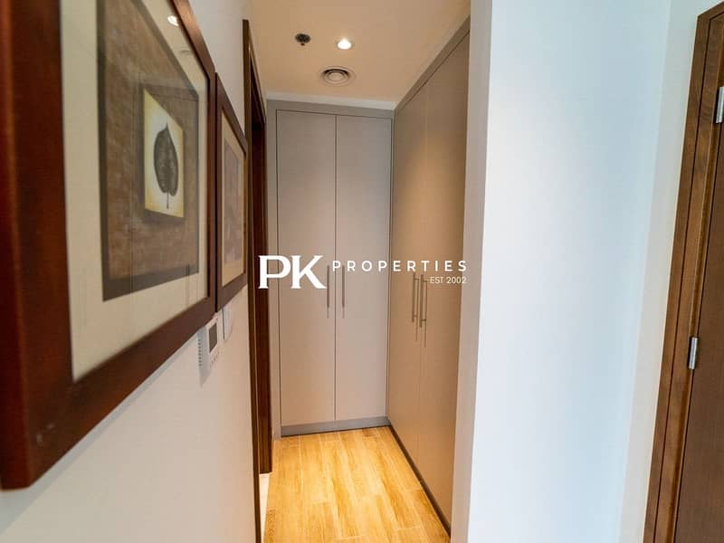 8 Luxury 1BR Apt in Dubai with Pool & Gym