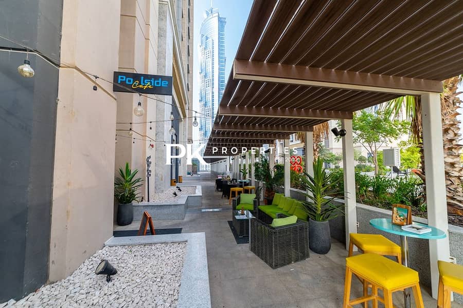 26 Luxury 1BR Apt in Dubai with Pool & Gym