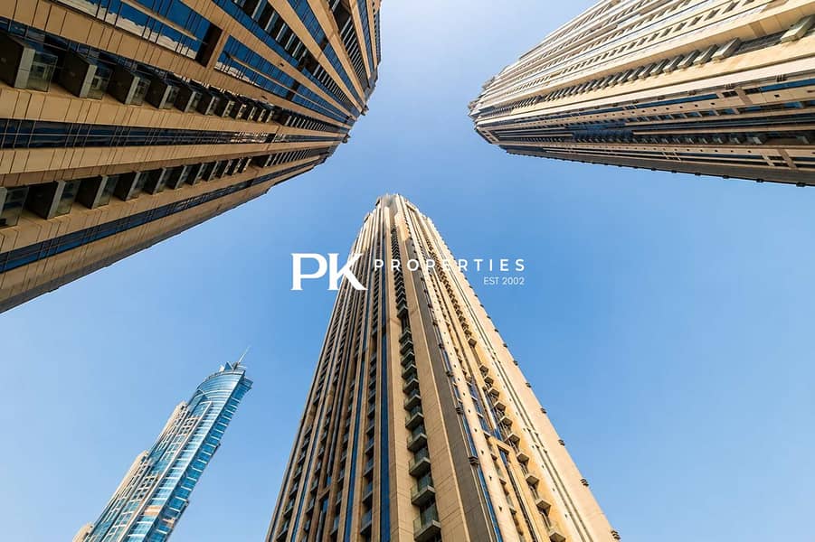 28 Luxury 1BR Apt in Dubai with Pool & Gym