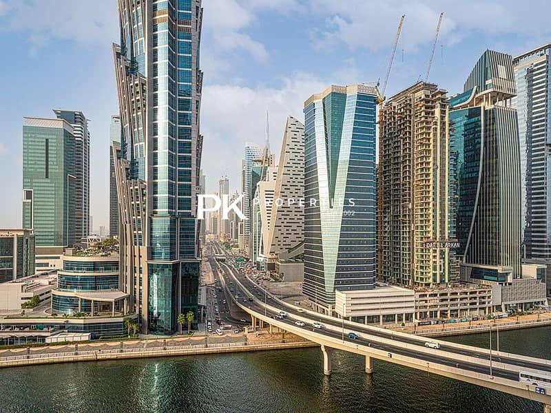 22 Noora Tower 1 BR: Canal Views & Pool Access