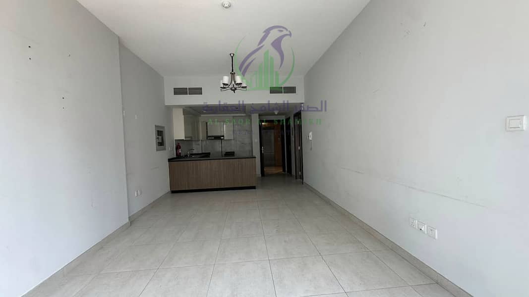 11 apartment-for-rent-1-bedroom-almmzr-alsharqh-living-room-02. jpg